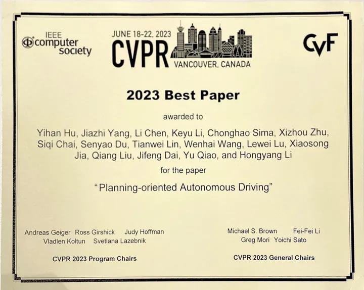 CVPR最佳论文奖首次给了自动驾驶：大模型加持，感知决策一体，出自本实验室